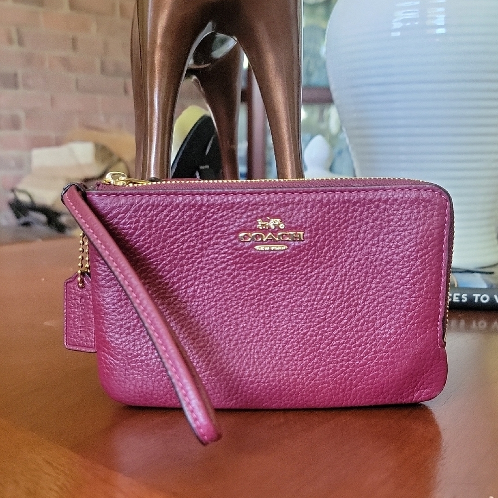 Coach Leather wallet burgundy